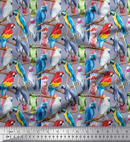 Памучен батистовая плат Soimoi сив цвят, с щампи във формата на клонове и разноцветни птици-папагали, ширина 42 инча