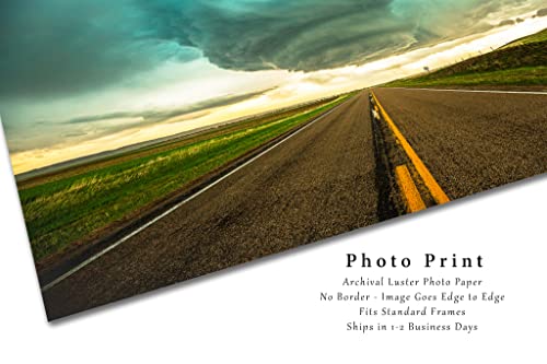 Снимка на буря, Принт (без рамка), Изображението на гръмотевична буря Supercell над магистралата в пролетен ден, в Небраска, Метеорологичните
