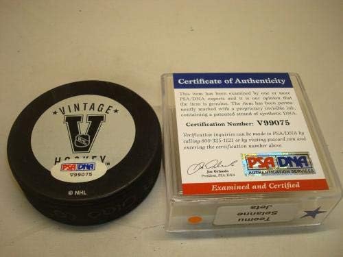Теему Селанне Подписа Хокей шайба Winnipeg Дюзи с Автограф на PSA/DNA COA 1A - за Миене на НХЛ с автограф
